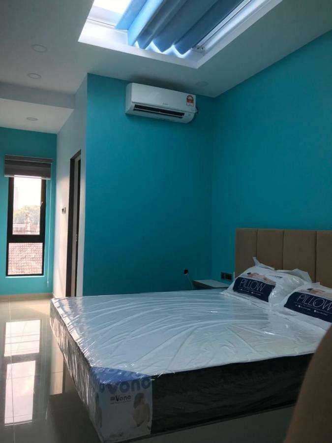 Homestay Stardow~星窗名宿~ Johor Bahru Exterior photo